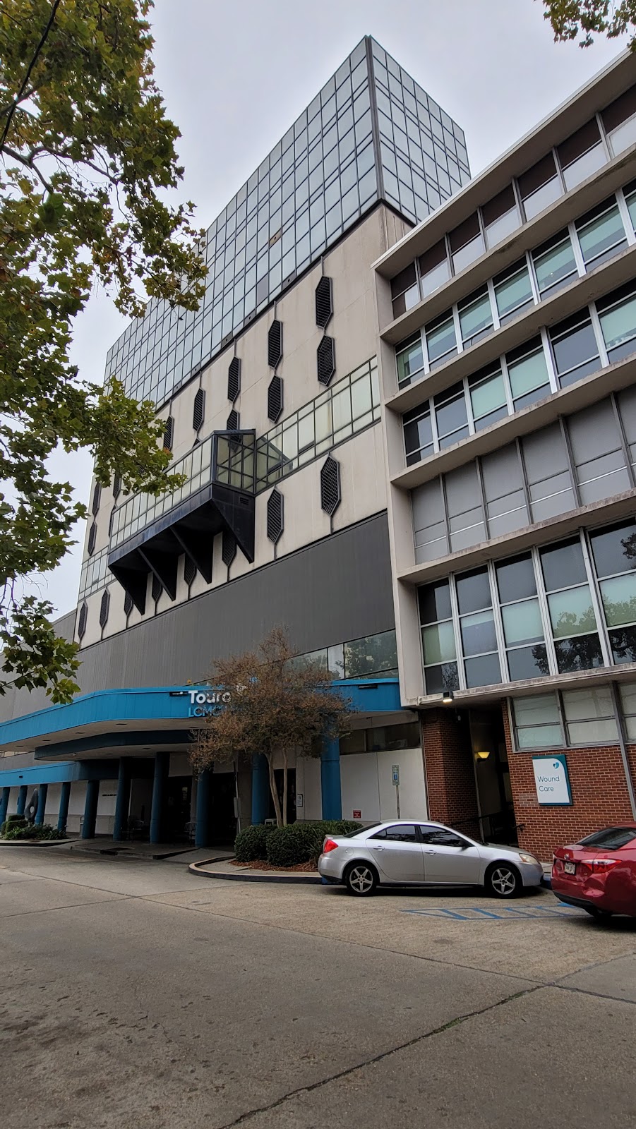 Touro Infirmary LCMC Health - Photo 2