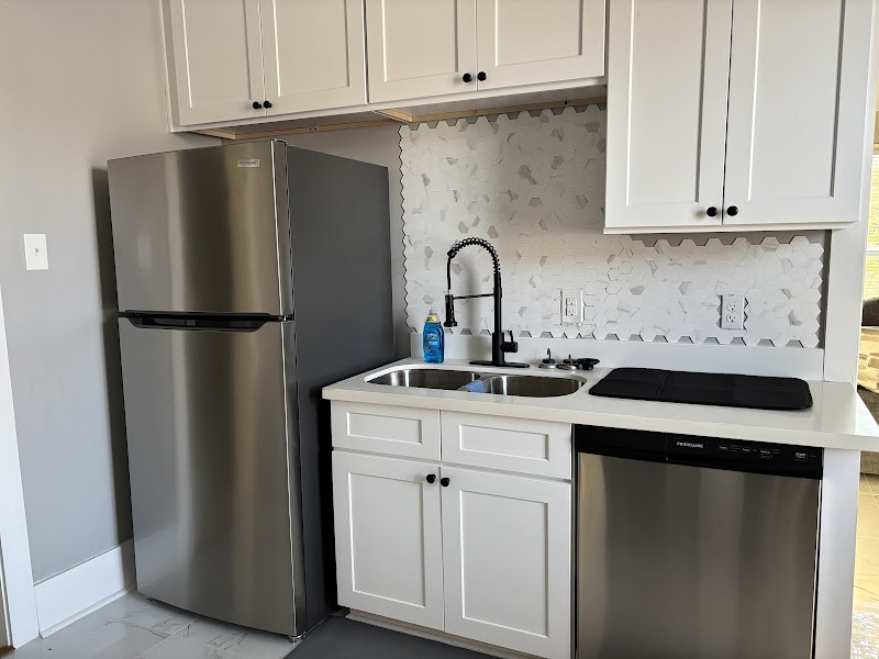 Rose House Sober Living - Photo 5