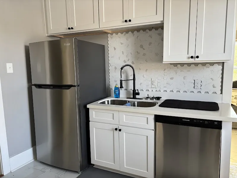 Rose House Sober Living - Photo 5