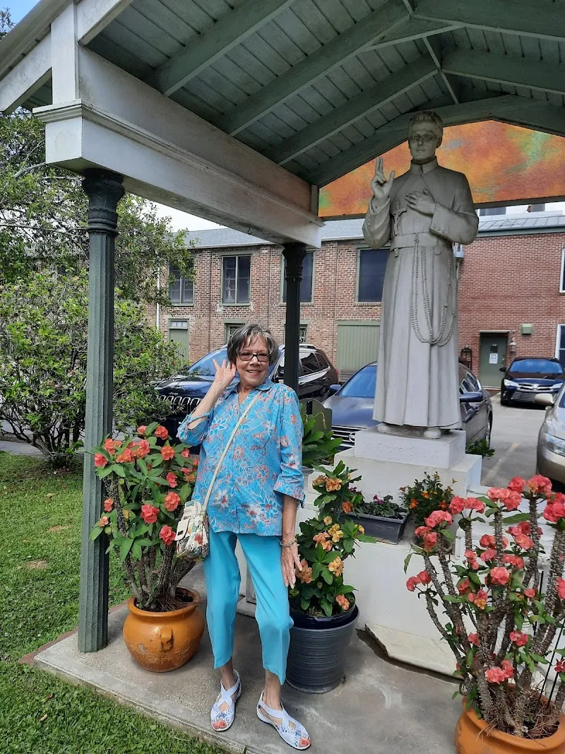 Hope House - Photo 2