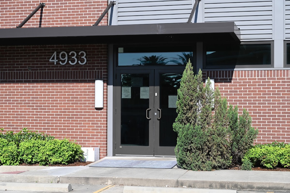 Avenues Recovery Center at Metairie - Photo 4